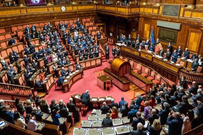 Archivo - 13 October 2022, Italy, Rome: Italian senators applaud after Ignazio La Russa deliverd his first speech as the President of the Italian Senate, during the Italian Senate opening session of the new parliament. Photo: Mauro Scrobogna/LaPresse vi