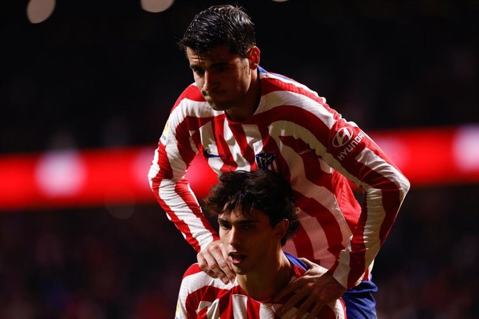 Los jugadores del Atlético de Madrid Joao Felix y Álvaro Morata