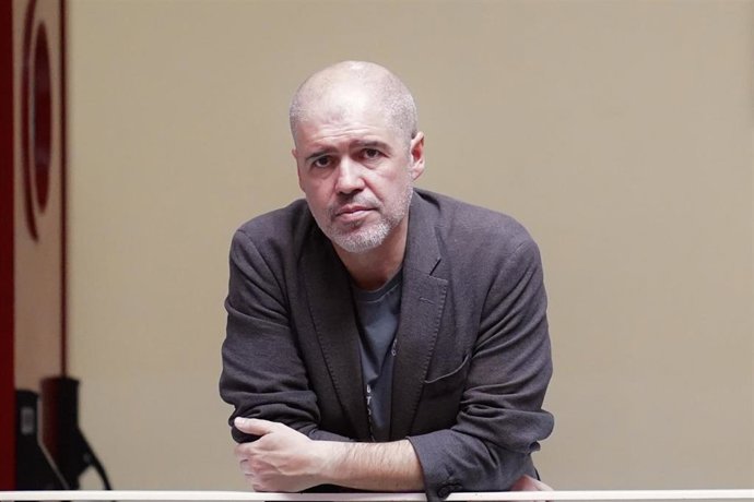 El secretario general de Comisiones Obreras (CCOO), Unai Sordo, posa tras una entrevista para Europa Press en la sede de CCOO, a 28 de diciembre de 2022, en Bilbao, Vizcaya, País Vasco (España). Unai Sordo fue elegido secretario general nacional de la C