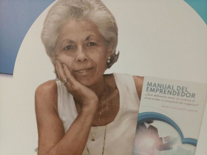 María José Llevot García.