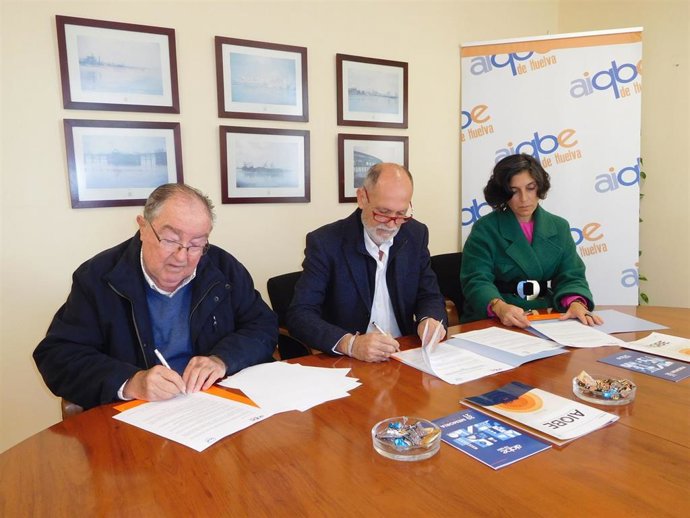 Aiqbe colabora con Cáritas y el Banco de Alimentos para desarrollar proyectos sociales en Navidad.