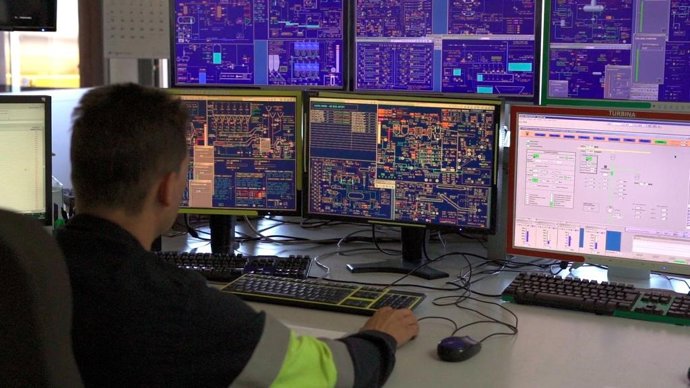 Sala de control de una planta de Magnon Green Energy