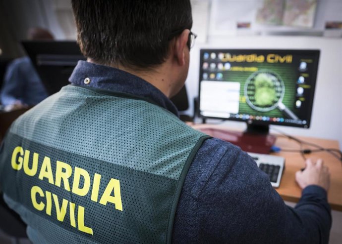 Archivo - Agente de la Guardia Civil