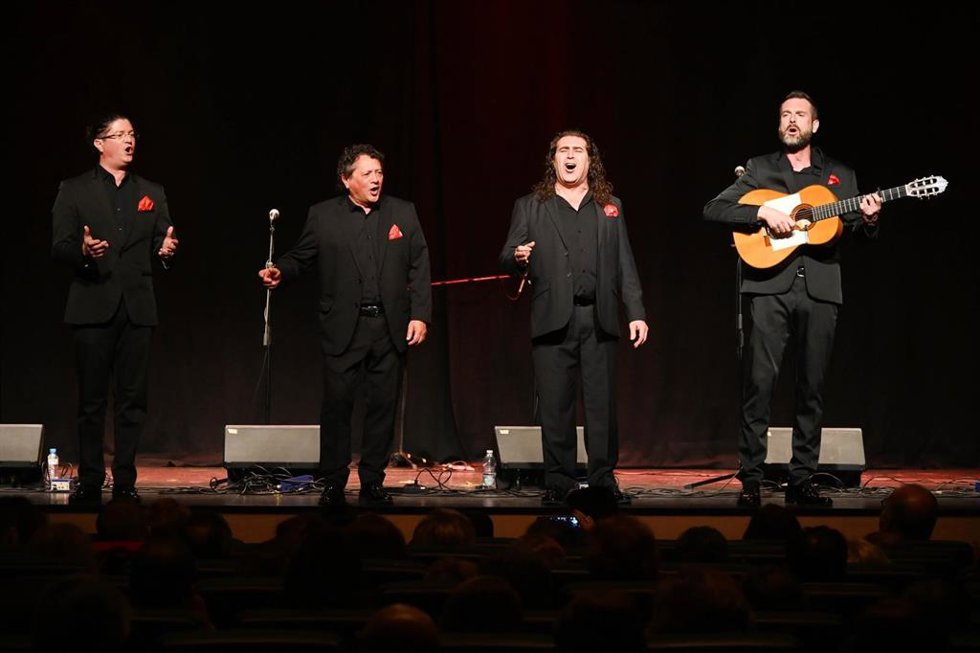 Cantores de Híspalis ha participado en la Gala Inocente en Tomares, en Sevilla.