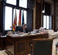 ¿Por qué tiene Puig un caballito morado de peluche en su despacho? Los guiños del president en su discurso de Fin de Año