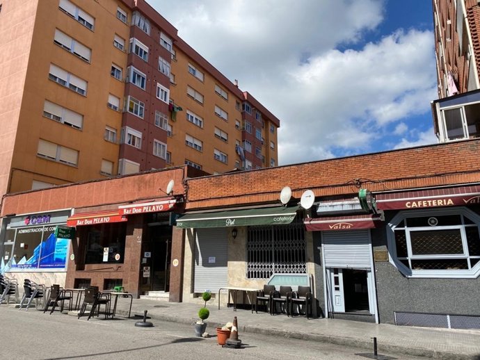 Archivo - Bares cerrados en Avilés.