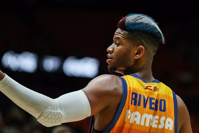 Archivo - Jasiel Rivero of Valencia Basket gestures during the match of the XXVII edition of the Ciutat de Valencia Trophy between Valencia Basket and CB Gran Canaria at the Fuente de San Luis "la Fonteta" pavilion. On September 7, 2021. Valencia, Spain