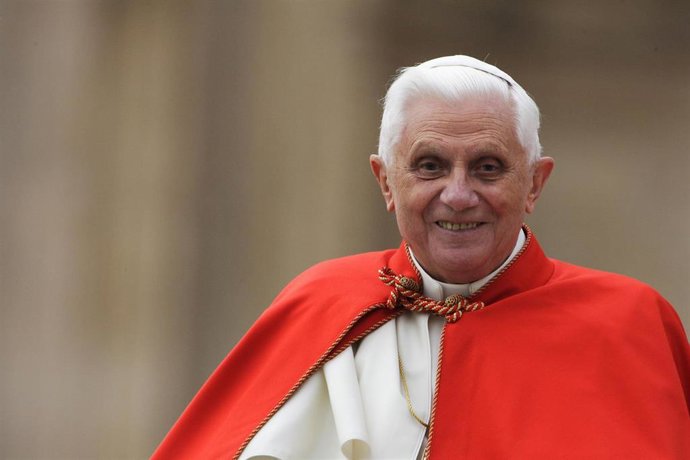 Nov 21, 2007 - Rome, Italy - POPE BENEDICT XVI during his weekly Public Audience in St. Peter's Square at Vatican City.