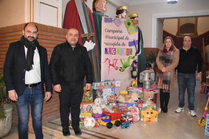 Nota De Prensa. Entrega Juguetes A Cáritas Barbastro