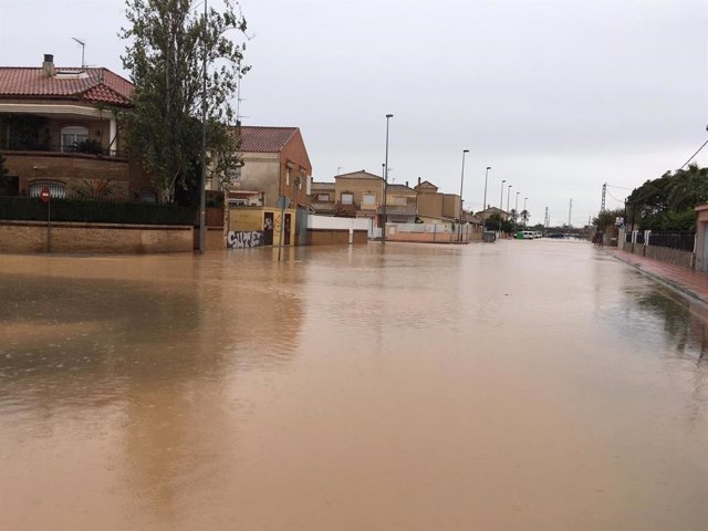 Archivo - Calle anegada por las inundaciones en San Javier. Lluvia. Tormenta. Temporal. Inundación