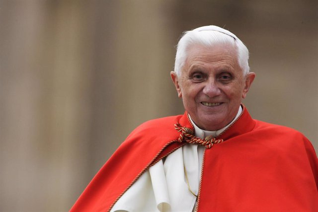 Nov 21, 2007 - Rome, Italy - POPE BENEDICT XVI during his weekly Public Audience in St. Peter's Square at Vatican City.