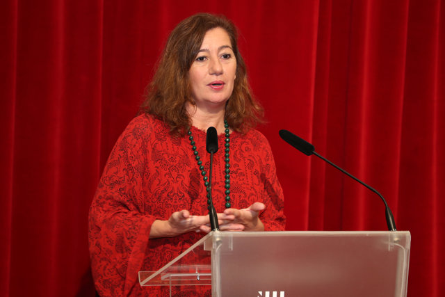 La presidenta del Govern, Francina Armengol, durnate la Festa de l'Estendard