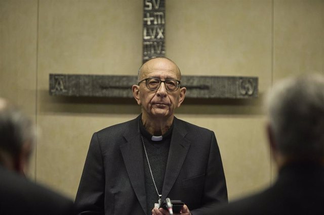 Archivo - El presidente de la Conferencia Episcopal Española, el cardenal y arzobispo de Barcelona, Juan José Omella.