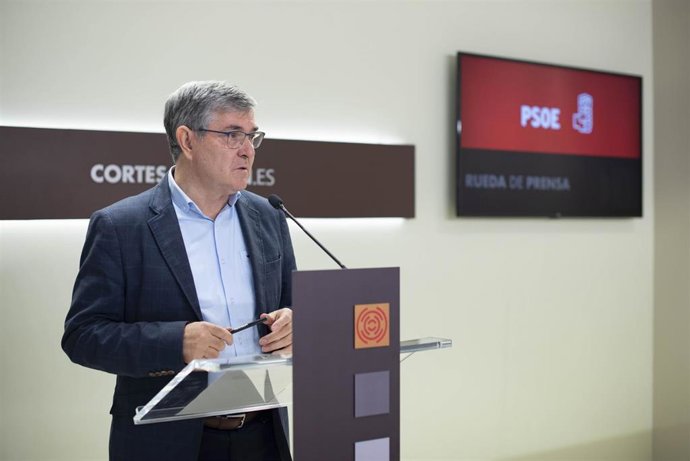 Archivo - El portavoz del PSOE, Vicente Guillén