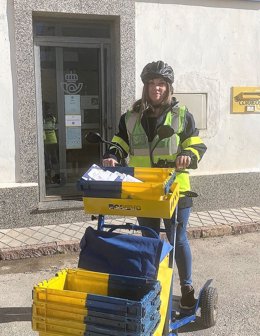 Carro de reparto eléctrico en el municipio turolense.
