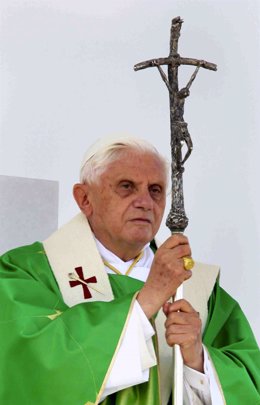 Archivo - Benedicto XVI en 2006