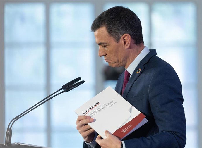 El presidente del Gobierno, Pedro Sánchez, comparece en rueda de prensa tras el último Consejo de Ministros, en el Complejo de la Moncloa, a 27 de diciembre de 2022, en Madrid (España). Durante su comparecencia, Sánchez ha hecho un balance político del 