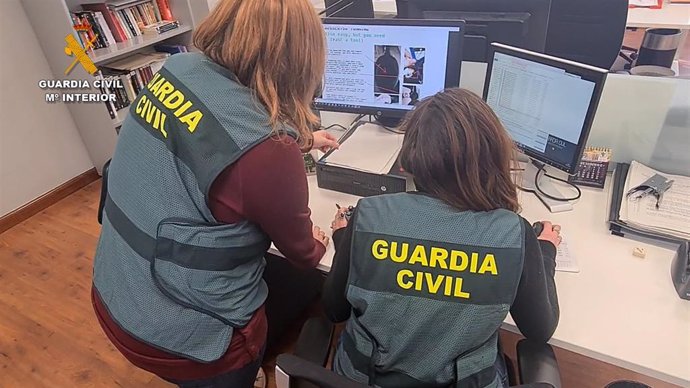 Guardias civiles durante esta investigación