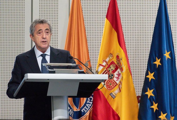 Archivo - El director general de Protección Civil y Emergencias, Leonardo Marcos González, interviene en el acto de entrega de las medallas al Mérito de Protección Civil, en el Centro Tecnológico de Seguridad del Ministerio del Interior, a 10 de febrero