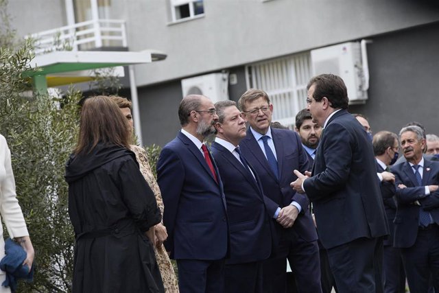 Archivo - (I-D) La presidenta del Govern balear, Francina Armengol; la presidenta de Navarra, María Chivite; el presidente de Aragón, Javier Lambán; el presidente de Castilla La-Mancha, Emiliano García-Page; el presidente de la Generalitat valenciana, Xim