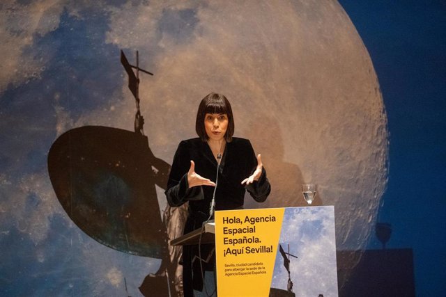 La ministra de Ciencia e Innovación, Diana Morant interviene en el acto a la visita a las instalaciones de la Agencia Espacial Española, a 7 de noviembre de 2022 en Sevilla, (Andalucía, España).