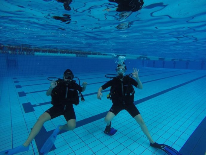 Más de 100 adolescentes se forman en Pulpí en submarinismo gracias a una ayuda del IAJ