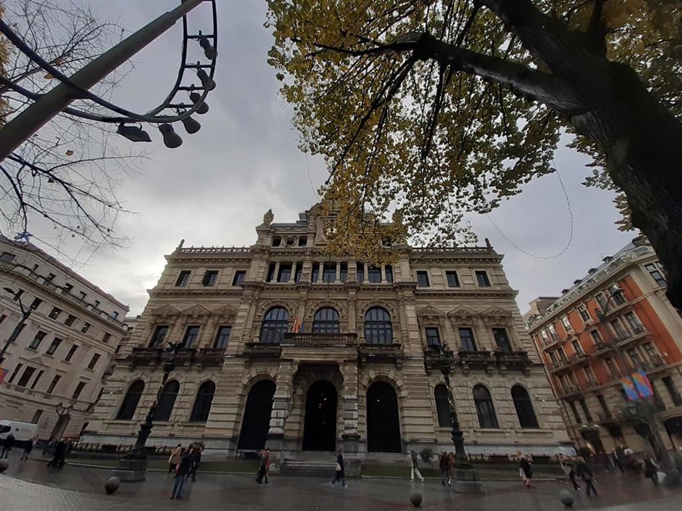 Archivo - El edificio del Palacio Foral en Bilbao