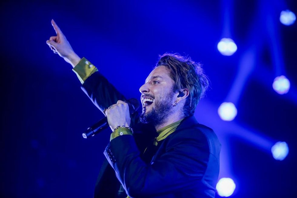 Archivo - El cantante Manuel Carrasco, durante su concierto en el Wizink Center, a 18 de febrero de 2022, en Madrid (España). (Foto de archivo).