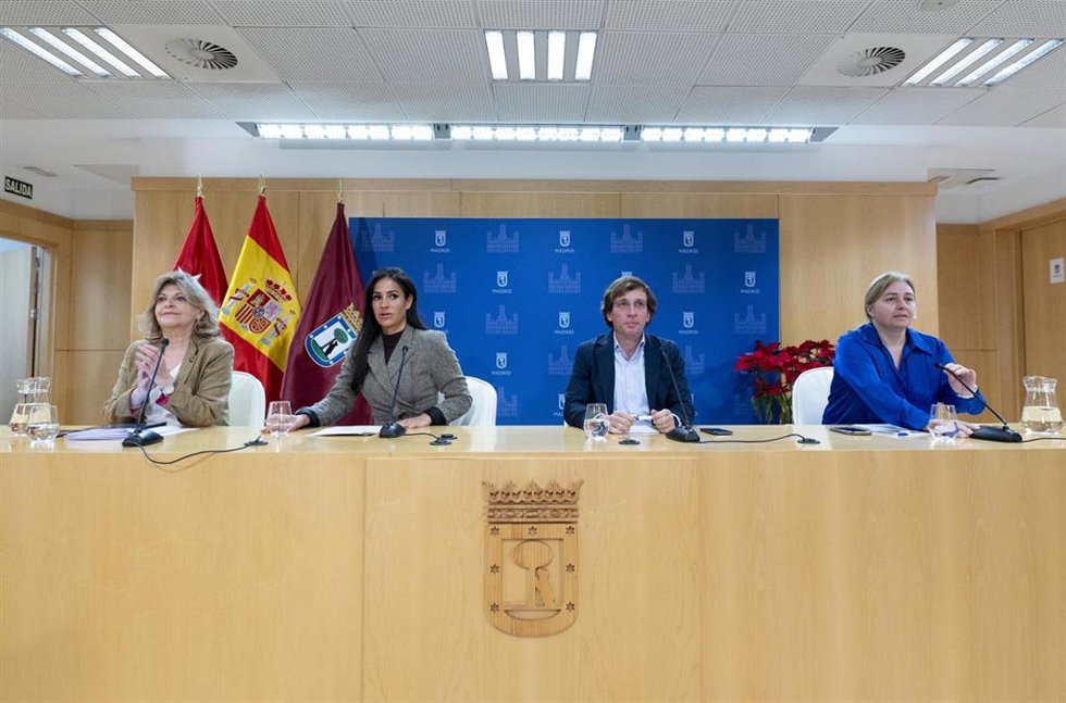Rueda de prensa en Cibeles tras la última Junta de Gobierno de 2022 con Engracia Hidalgo, Begoña Villacís, José Luis Martínez-Almeida y la portavoz municipal, Inmaculada Sanz