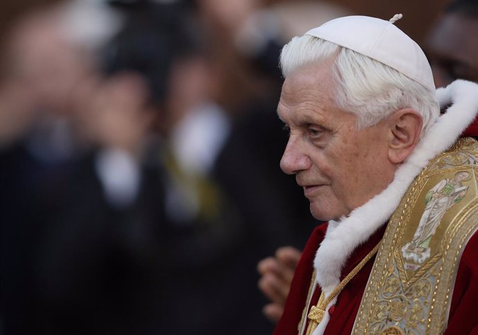 Dec 8, 2010 - Rome, Italy - Pope BENEDICT XVI preside the solemnity of the Immaculate Conception celebration of the Blessed Virgin Mary at Spain Square in Rome.