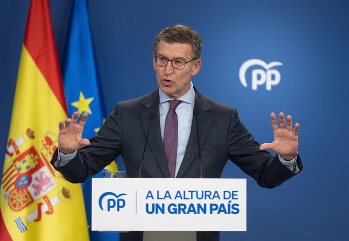 El presidente del Partido Popular, Alberto Núñez Feijóo, comparece para hacer balance del año 2022, en la sede del Partido Popular, a 29 de diciembre de 2022, en Madrid (España). Se trata del primer año de Feijóo al frente del partido y de la oposición 