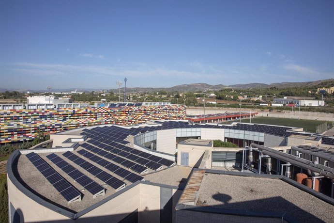 Archivo - La UJI moviliza más de 5 millones de euros para mejorar la eficiencia energética del campus y para instalar nuevos parques solares fotovoltaicos
