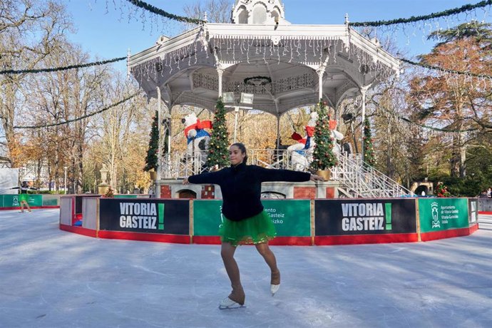 La posibilidad de prescindir del uso del generador evitará problemas de ruidos y mejorará la estética de la zona de la pista de hielo