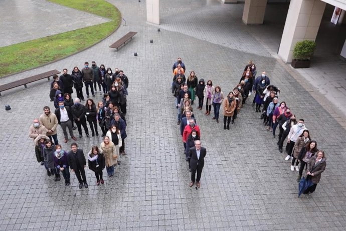 Los empleados del Puerto de Barcelona conmemoran el Día Internacional de la Mujer, el 8 de marzo de 2022.