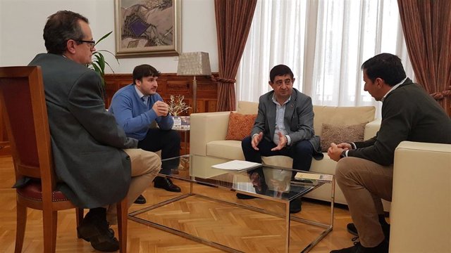 Reunión con responsables de Turjaén.