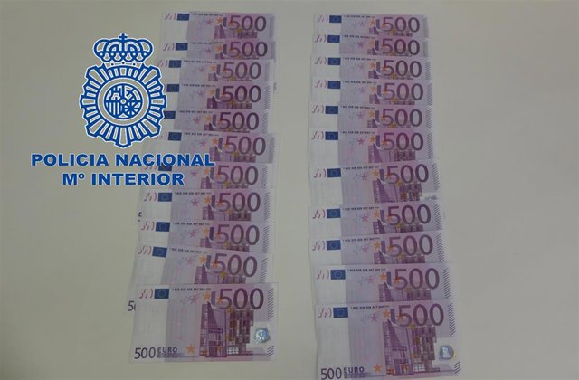 Nota De Prensa: "La Policía Nacional Detiene A Un Varón Por Un Delito De Falsificación De Moneda Tras Serle Intervenidos 11.000 Euros En Billetes Falsos De 500 Euros "