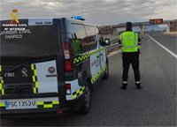 Detenido un conductor que se dio a la fuga tras atropellar a un agente en un control de alcoholemia en Algeciras