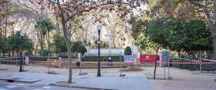 Comienzan los trabajos para la retirada del monumento a los Caídos del parque Ribalta de Castelló