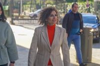 Montero recuerda que a Griñán le asisten "los mismos derechos que al resto de personas": "Es una situación privada"