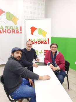 Los responsables de la coalición La Rioja ¡Ahora!, Rubén Antoñanzas (PR+) e Inmaculada Sáenz (España Vaciada), han mantenido un encuentro de trabajo con el secretario de Organización de España Vaciada, Sergio Díez