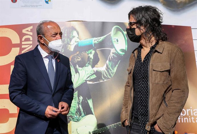 Archivo - El consejero de Turismo, Javier López Marcano, y Rulo (Raúl Gutiérrez).