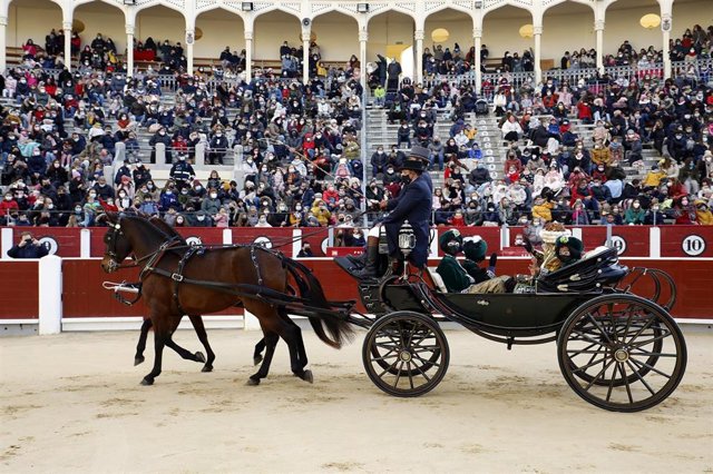 Archivo - Carrozas en la cabalgata de los Reyes en Albacete