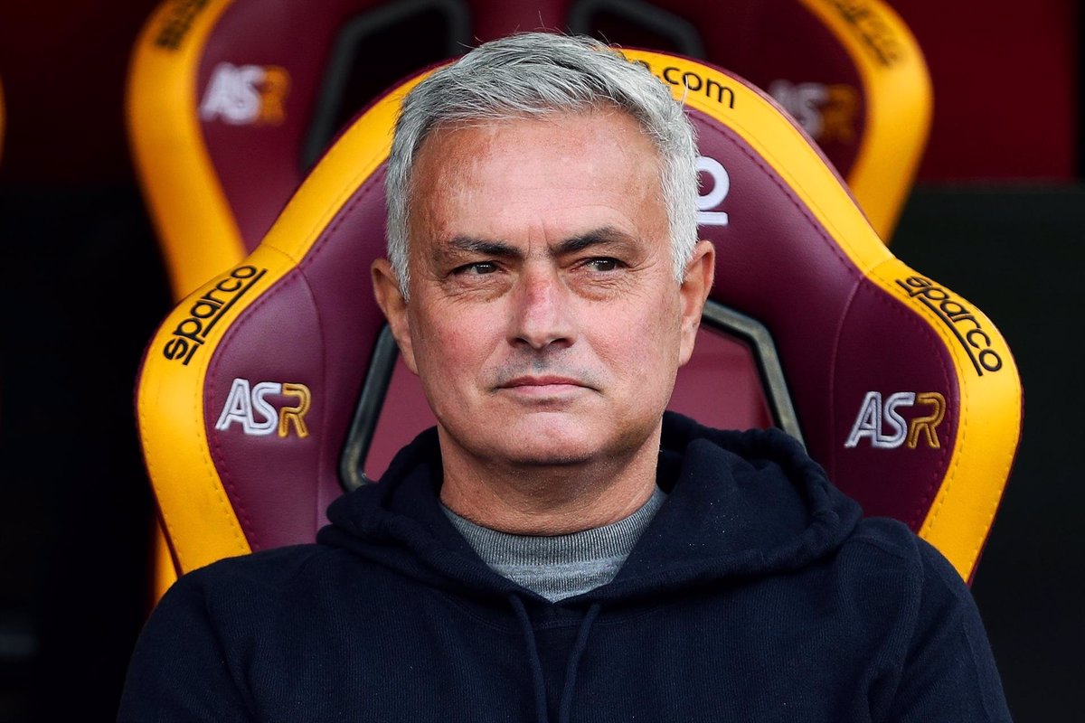 Diretor da Roma confiante de que Mourinho não irá para Portugal