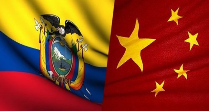 Banderas de Ecuador y China