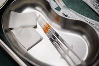 Bajada de casos de Covid-19 y menos ingresados en hospitales madrileños en la última semana de 2022