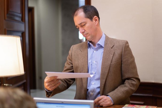 Archivo - El diputado de Vox Víctor González Coello de Portugal