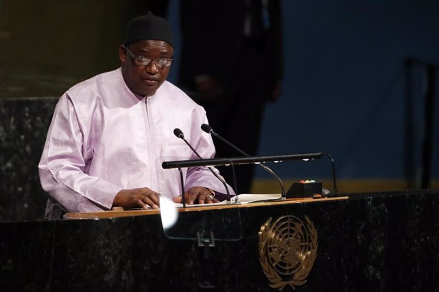 Archivo - El presidente de Gambia, Adama Barrow, da un discurso ante Naciones Unidas