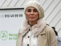 Ana María Aldón se olvida de las 'amenazas' de Ortega Cano centrándose en la reforma de su nuevo hogar