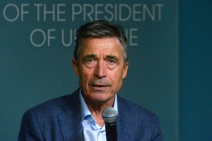 Archivo - Anders Fogh Rasmussen, antiguo secretario general de la OTAN, en una visita a Kiev