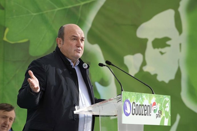 Archivo - El presidente de Euskadi Buru Batzarra (EBB), Andoni Ortuzar, interviene en un acto en Bilbao